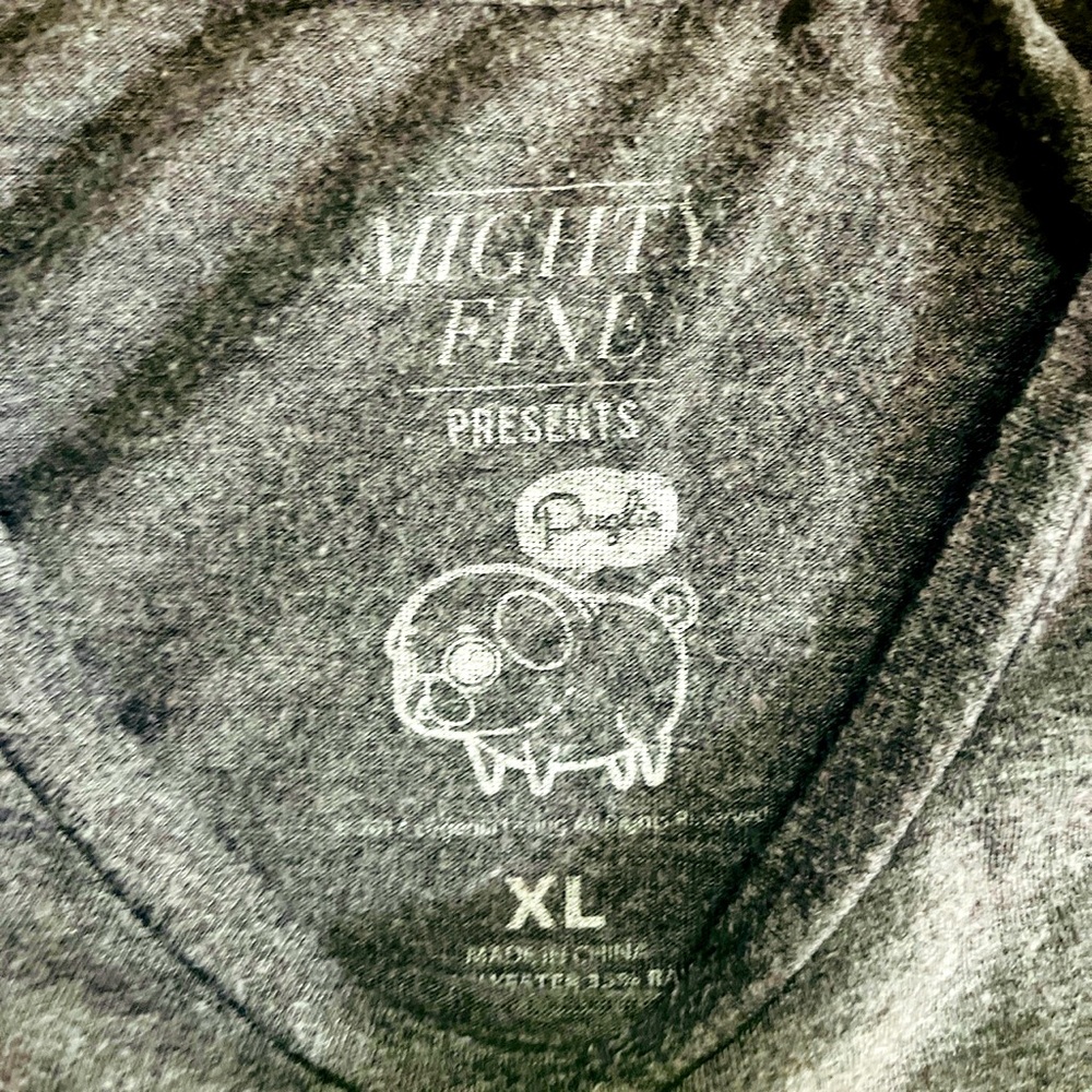 XL Dark Gray Mighty Fine Presents Puglia 9 Pugs as Junk Food T-shirt - Picture 3 of 3